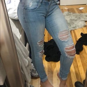 Ripped Light wash jeans